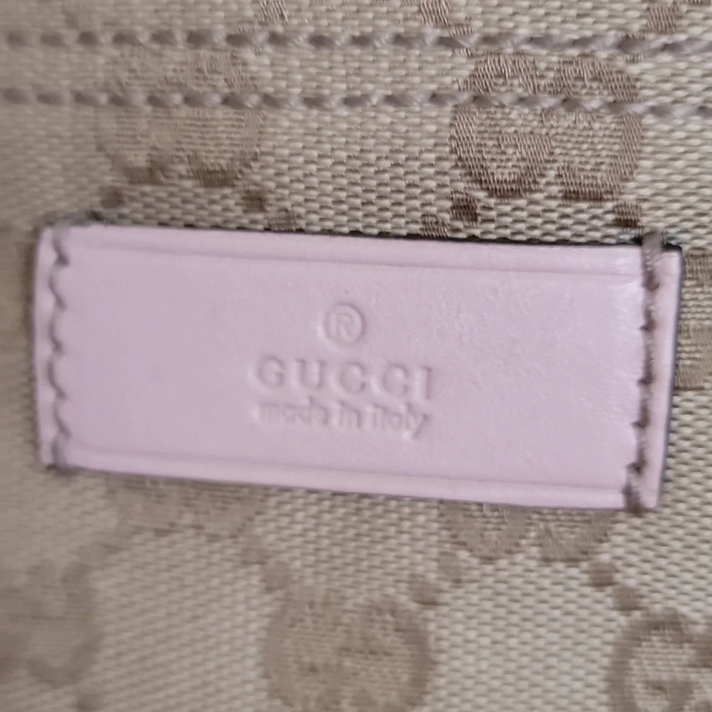 New with Tag attached Gucci Beige GG Canvas Tote with Pastel Pink & Blue Straps - Picture 2 of 16
